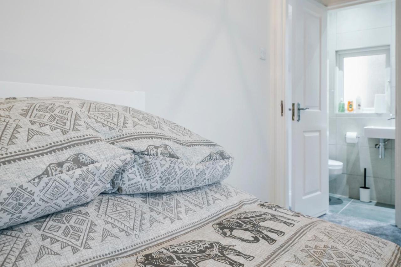 Close To City Centre Stylish 3 Bedroom House Belfast Buitenkant foto